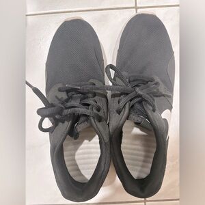 Nike runners size 7.5 women’s